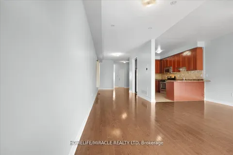 455 Comiskey Cres, Mississauga, ON L5W 0C7