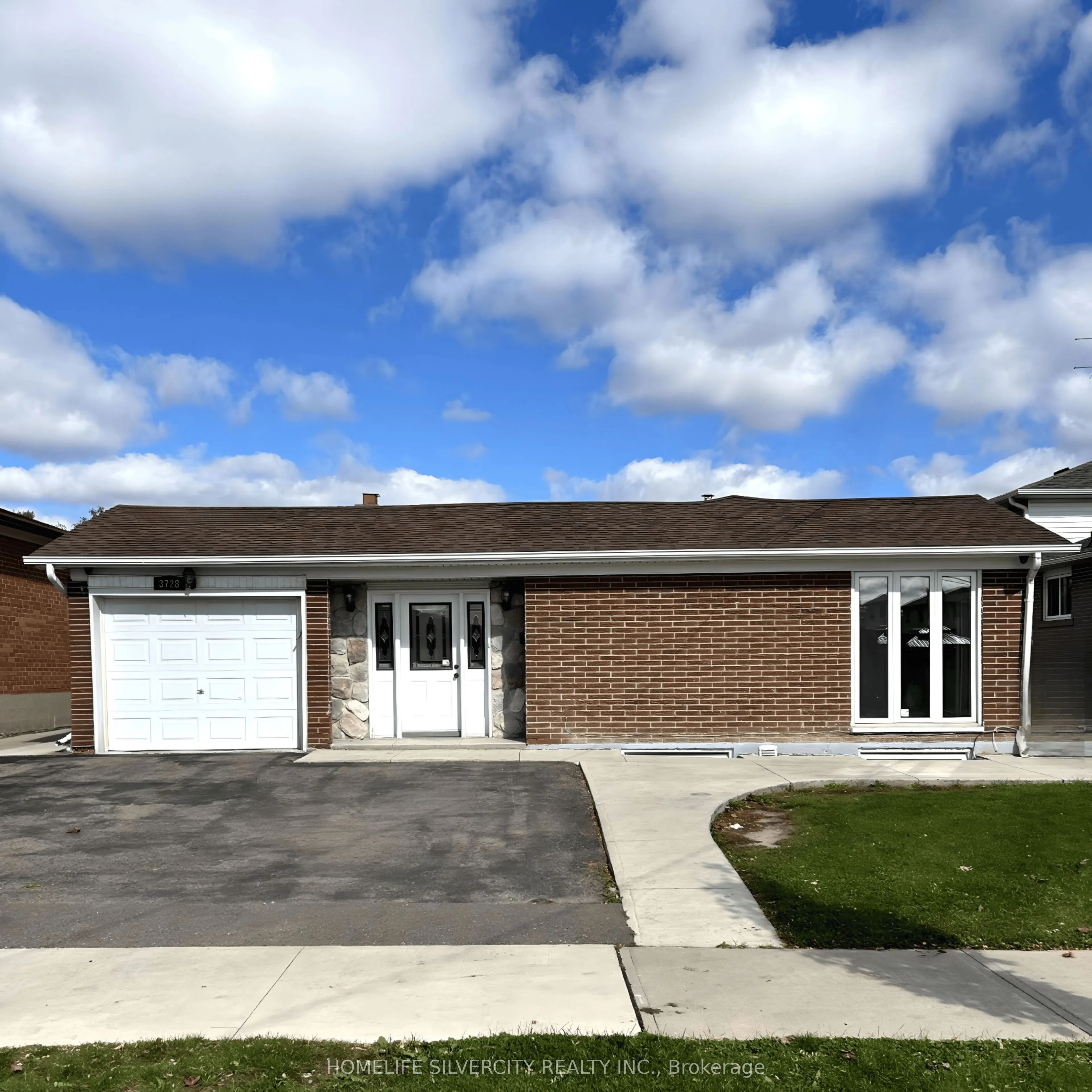 3728 Dunrankin Drive, ON L4T 1V9