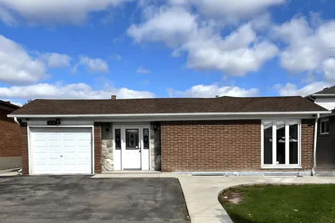 3728 Dunrankin Drive, ON L4T 1V9