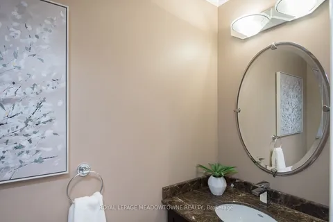 584 Moorelands Cres, Milton, ON L9T 4B5