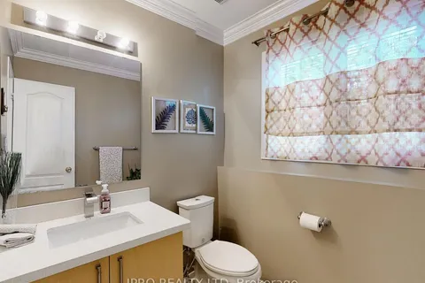 47 Sandway Dr, Brampton, ON L7A 2T8