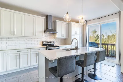 419 English Mill Crt, Milton, ON L9E 0A6