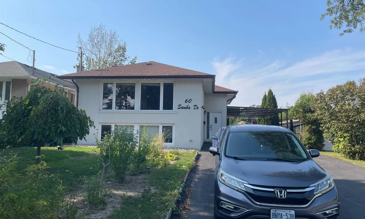 60 Samba Dr, Toronto, ON M9M 2N1