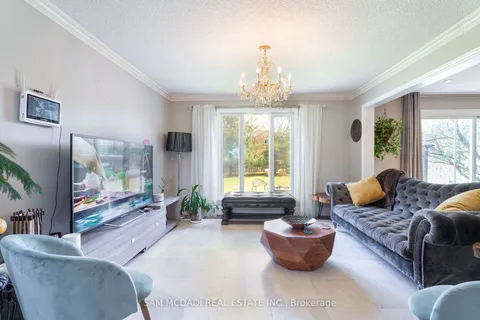 3006 Cornish Rd, Mississauga, ON L5L 4V5