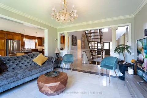 3006 Cornish Rd, Mississauga, ON L5L 4V5