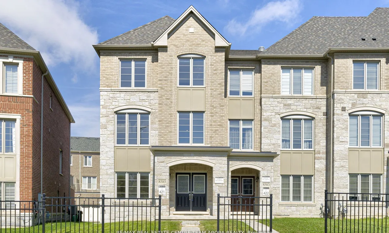 8585 Financial Dr, Brampton, ON L6Y 6C4