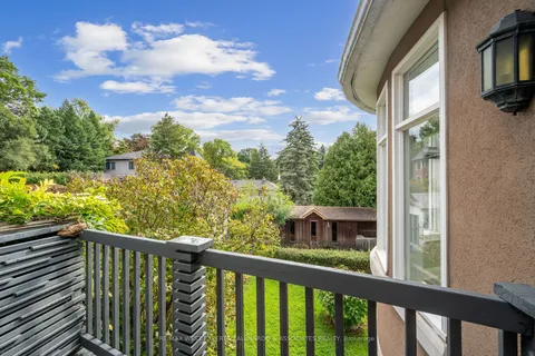 55 Comay Rd, Toronto, ON M6M 2K9