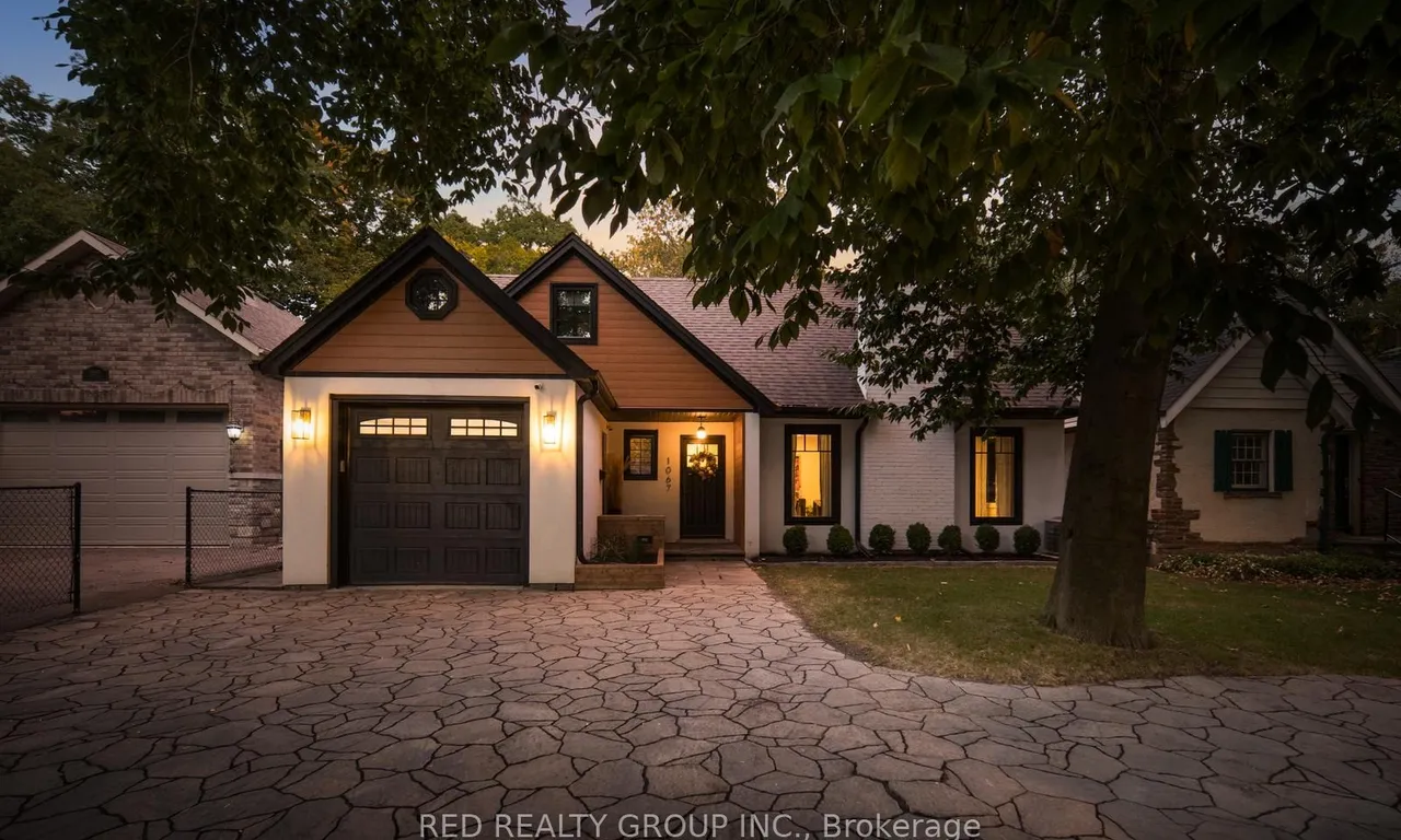 1067 Kipling Ave, Toronto, ON M9B 3M1