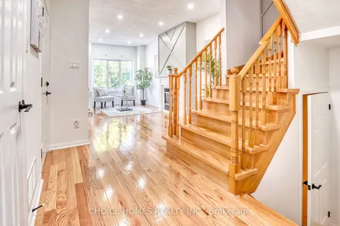 16 Starfish Crt, Brampton, ON L6R 2R5