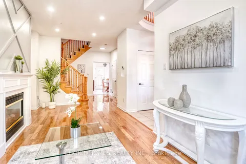 16 Starfish Crt, Brampton, ON L6R 2R5