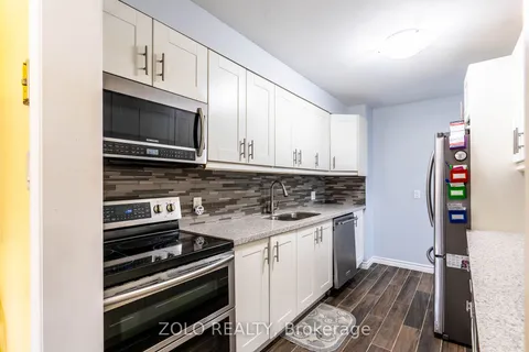 24 Wallis Cres, Toronto, ON M9V 4K3