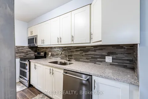 24 Wallis Cres, Toronto, ON M9V 4K3