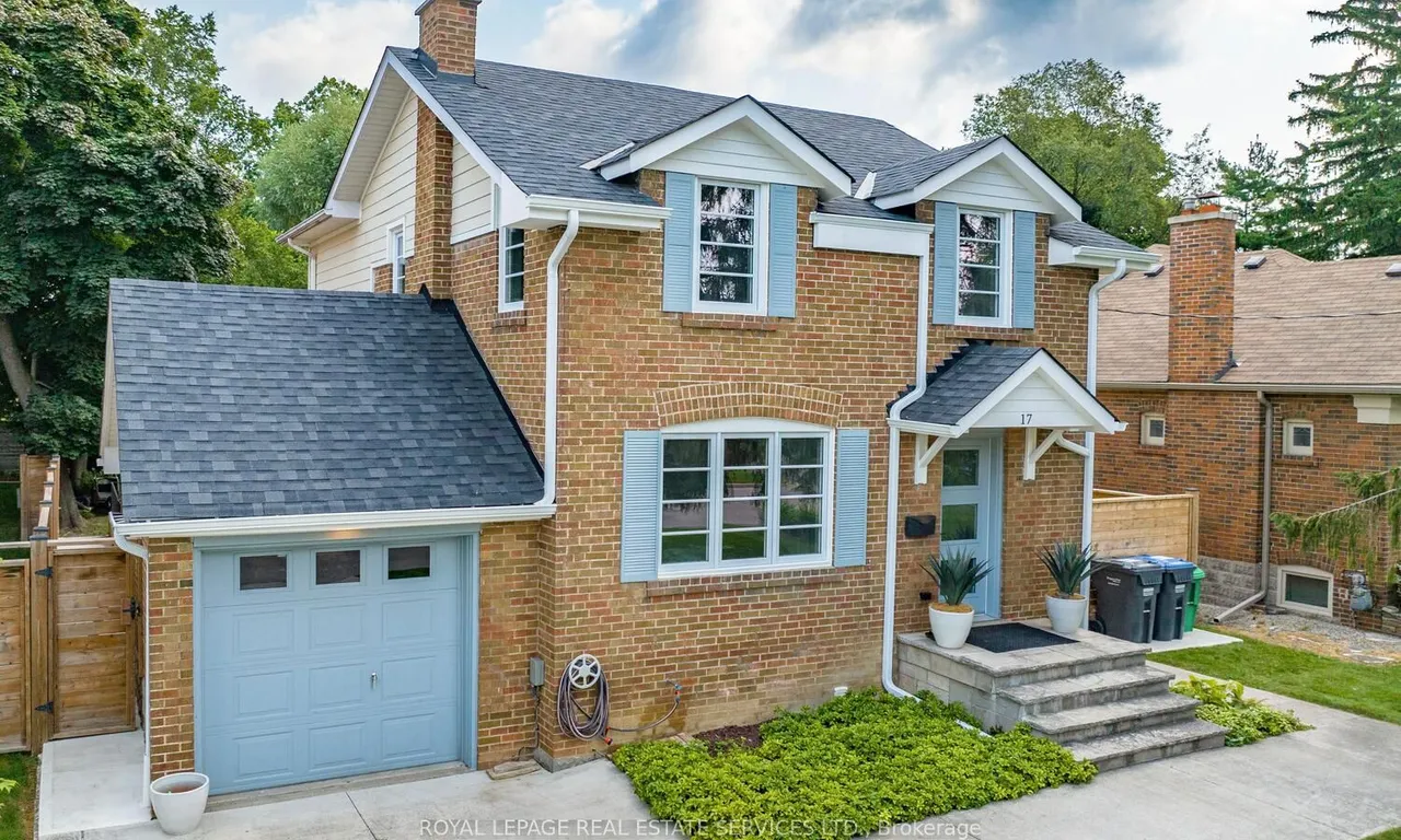 17 Cumberland Dr, Mississauga, ON L5G 3M7