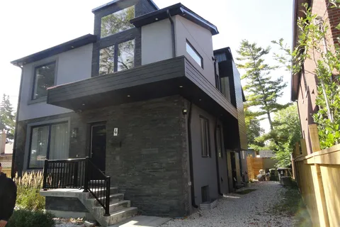 4 Treeview Dr, Toronto, ON M8W 4B9