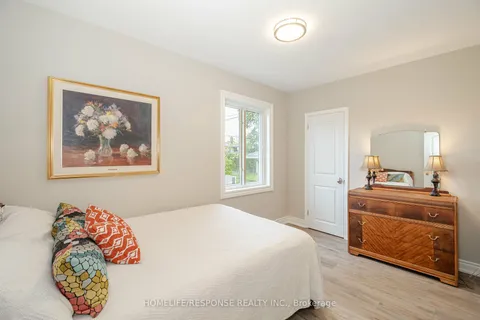 10 DIMPLEFIELD Pl, Toronto, ON M9C 4A1