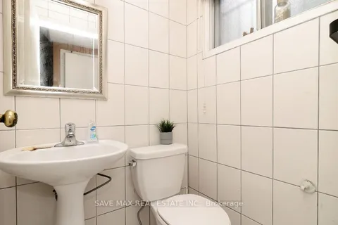 116 Elnathan Cres, Toronto, ON M9L 2G3