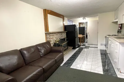 3231 Trisha Downs, Mississauga, ON L5A 2A6
