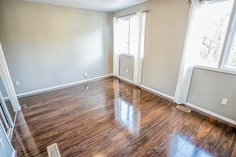 57 Shanly St, Toronto, ON M6H 1S4