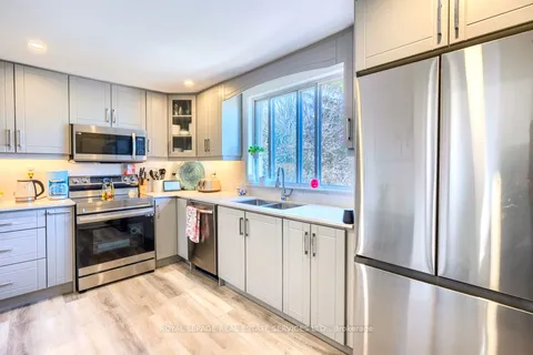 18 Ewing St, Halton Hills, ON L7G 2P7