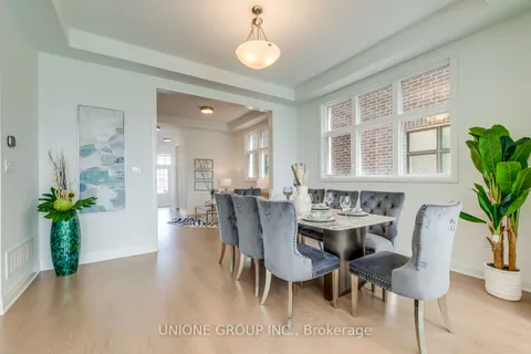 1262 Courtleigh Tr, Oakville, ON L6H 7G1