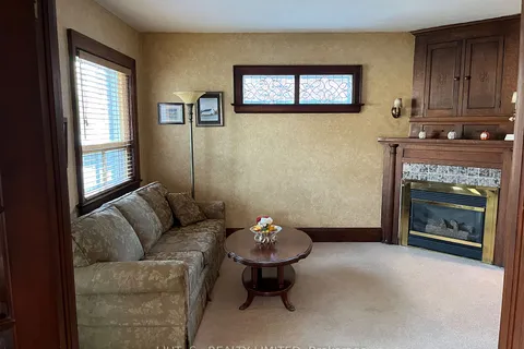 711 Scarlett Rd, Toronto, ON M9P 2T6