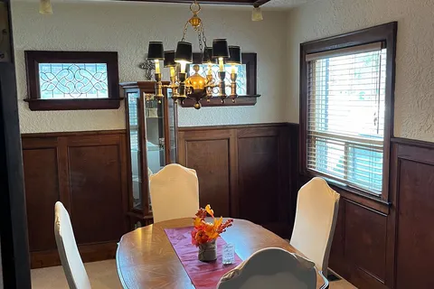 711 Scarlett Rd, Toronto, ON M9P 2T6