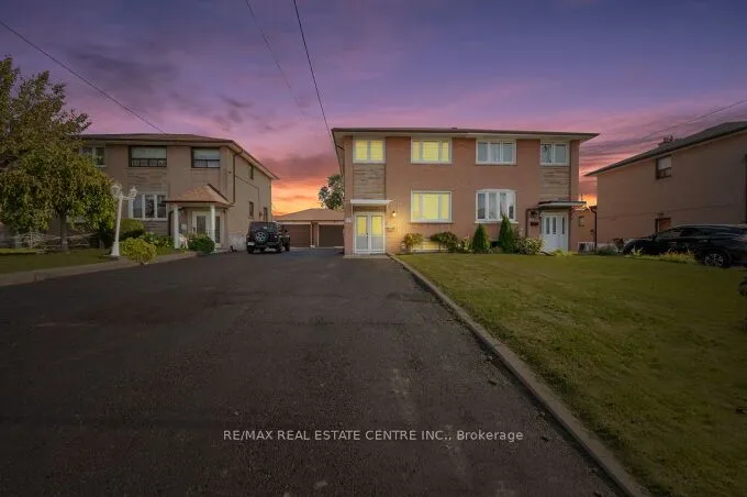 107 Lomar Dr, Toronto, ON M3N 1Z5