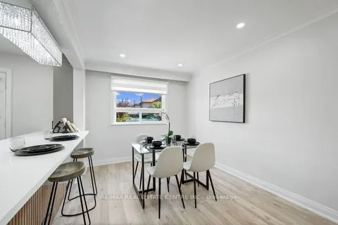 107 Lomar Dr, Toronto, ON M3N 1Z5