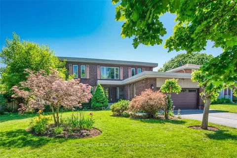 234 Spring Garden Rd, Oakville, ON L6L 5H4