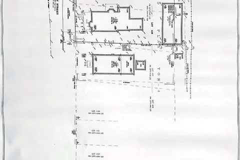 Lot 425 33 Beverley St, Mississauga, ON L4T 1E9