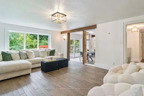 1294 Gatehouse Dr, Mississauga, ON L5H 1A5