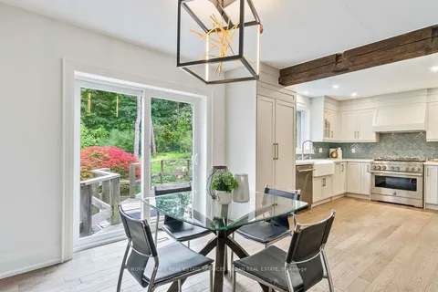 1294 Gatehouse Dr, Mississauga, ON L5H 1A5