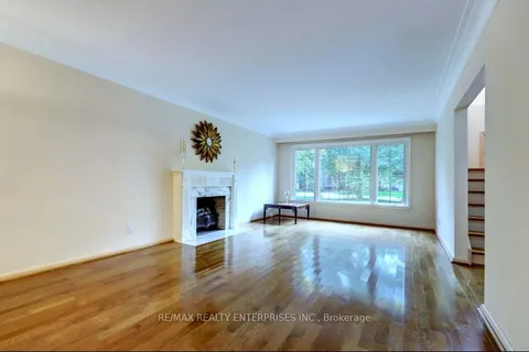 2401 Mississauga Rd, Mississauga, ON L5H 2L4