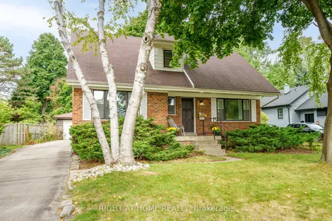 1807 Christopher Rd, Mississauga, ON L5J 2K7