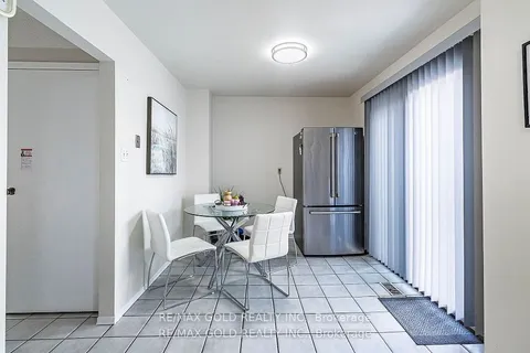 57 Cabernet Circ, Toronto, ON M9V 5A2