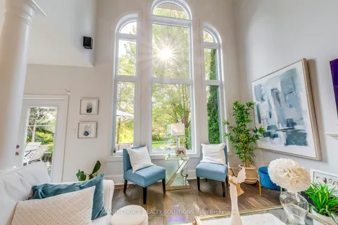 1436 Gulledge Tr, Oakville, ON L6M 3Z8