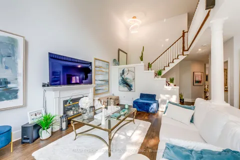 1436 Gulledge Tr, Oakville, ON L6M 3Z8