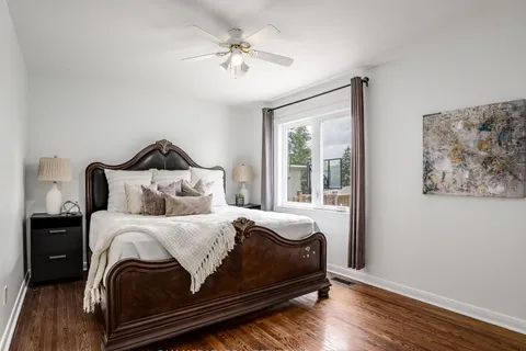 22 De Marco Blvd, Toronto, ON M6L 2W1