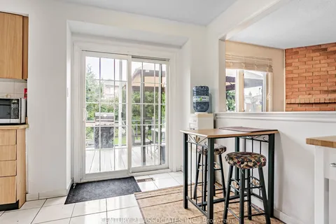 68 La France Rd, Brampton, ON L6S 4R2