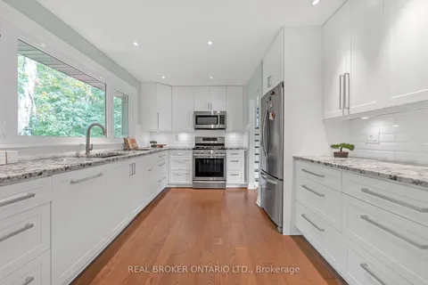 1863 Heather Hills Dr, Burlington, ON L7P 2Z1