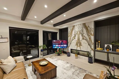 150 SHELDON Ave, Toronto, ON M8W 4L6