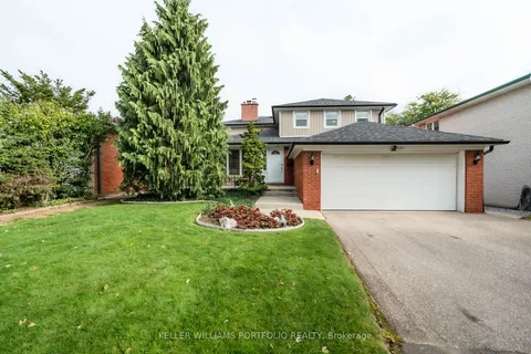3557 Silverplains Dr, Mississauga, ON L4X 2P6