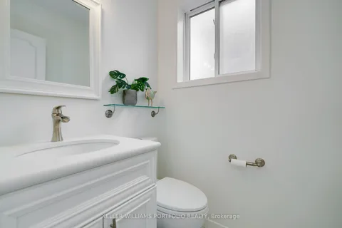 3557 Silverplains Dr, Mississauga, ON L4X 2P6