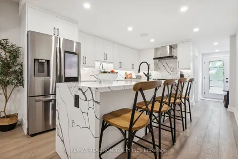 101 Ashburnham Rd, Toronto, ON M6H 2K6