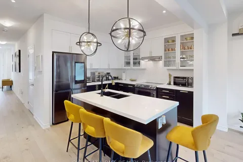 34 Camino Real Dr, Caledon, ON L7C 1Z9