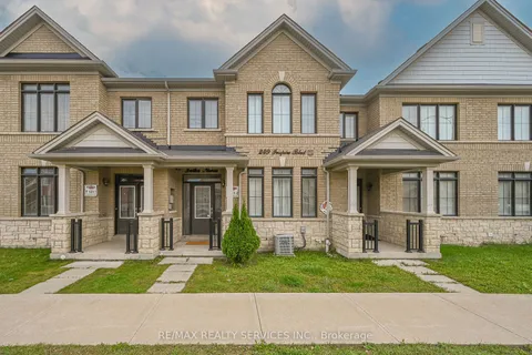 249 Inspire Blvd, Brampton, ON L6R 3Z3