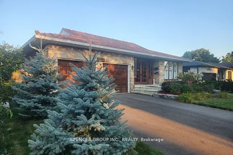 1856 Briarcrook Cres, Mississauga, ON L4X 1X4
