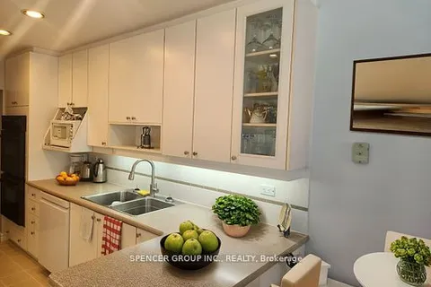 1856 Briarcrook Cres, Mississauga, ON L4X 1X4