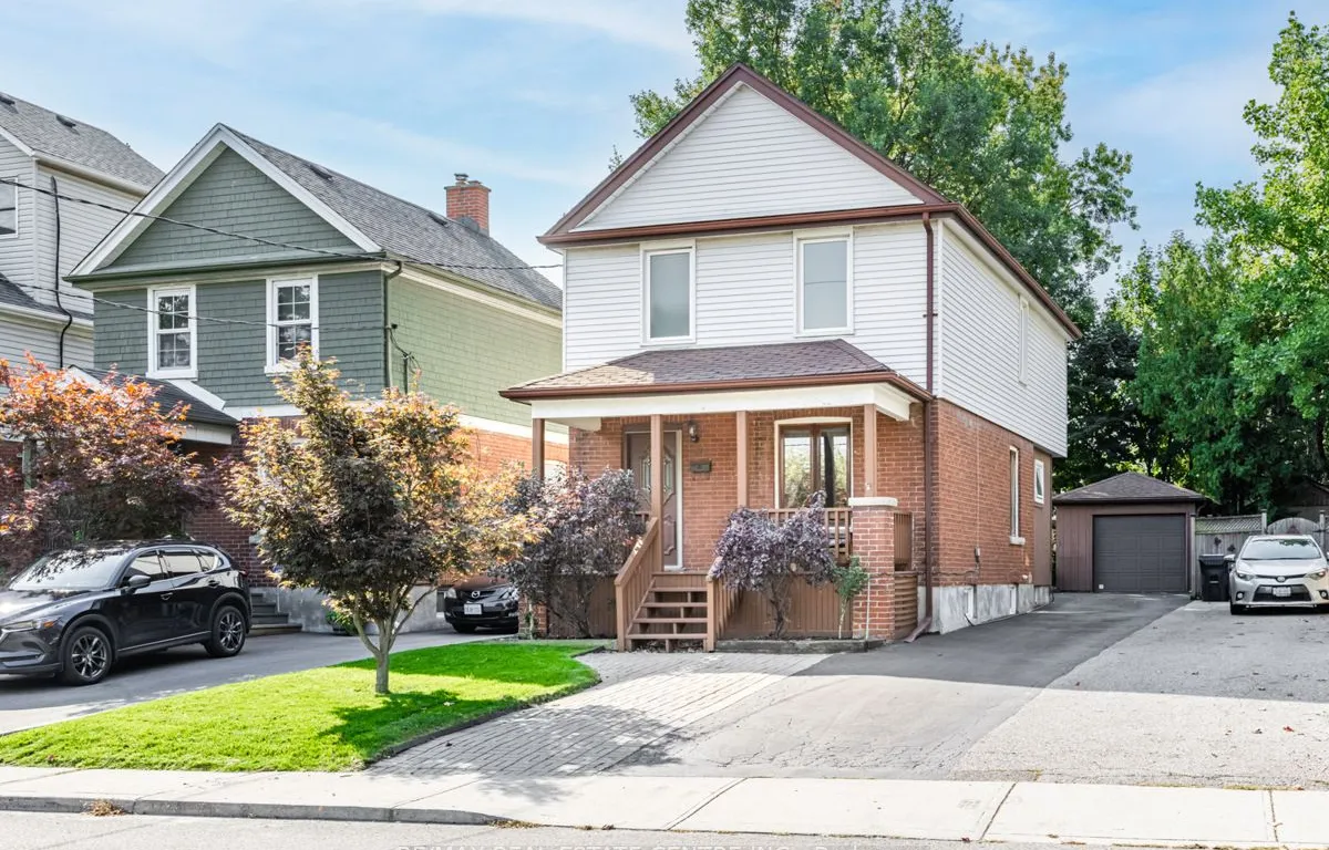 40 Grattan St, Toronto, ON M9N 3J5