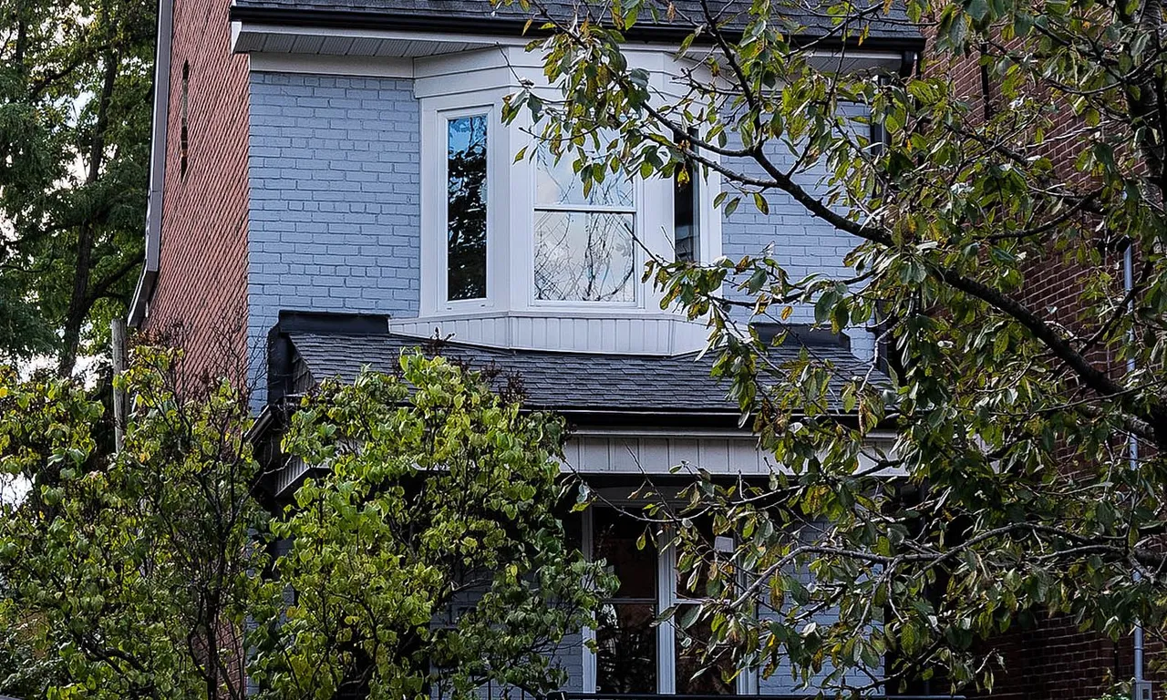 73 Ashburnham Rd, Toronto, ON M6H 2K6